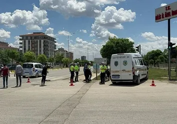 Briket yüklü tır dehşet saçtı! 1 ölü, 1 ağır yaralı