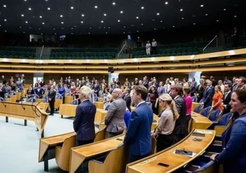 Hollanda skandal yasa tasarısını onayladı