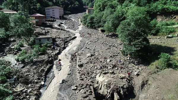 Son dakika: Trabzon Araklı'daki selde ölü sayısı 4'e yükseldi - 2