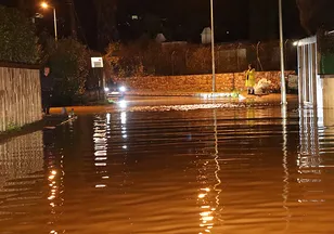 Bodrum'da sokaklar göle döndü!
