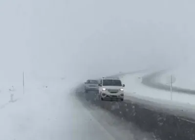 Bitlis’e mevsimin ilk karı yağdı