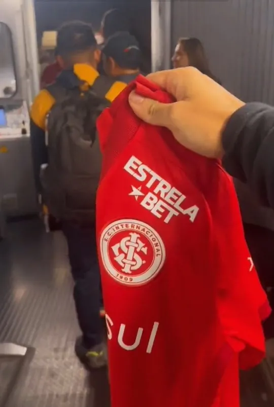 enner-valencianin-yeni-takimi-belli-oldu-21-yillik-sozlesmeye-imza-atti-1686608409804.jpg Enner Valencia'nın yeni takımı belli oldu! 2+1 yıllık sözleşmeye imza attı - 2