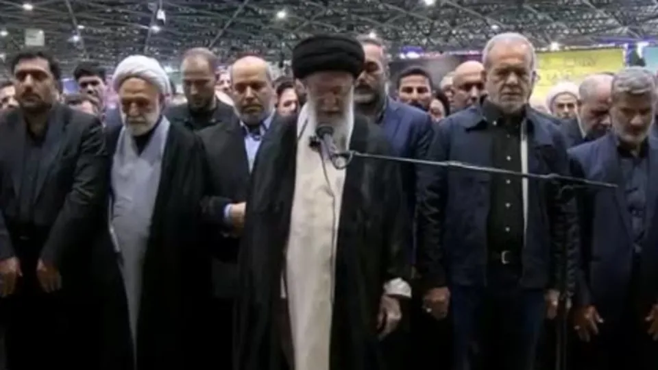 Şehit Haniye için İran’da tören düzenlendi