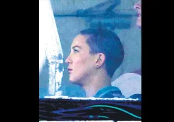 Yıldız oyuncu Kate Hudson film için saçlarını kestirdi