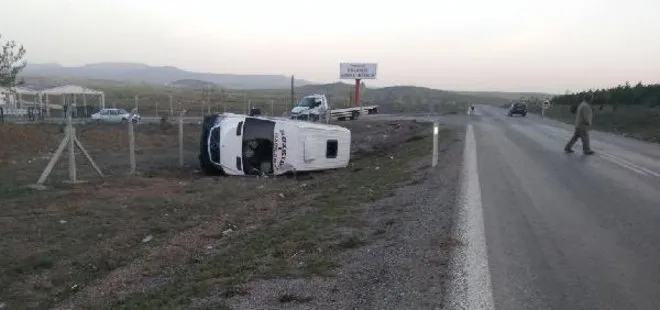 Konya’da minibüs şarampole devrildi: 19 yaralı