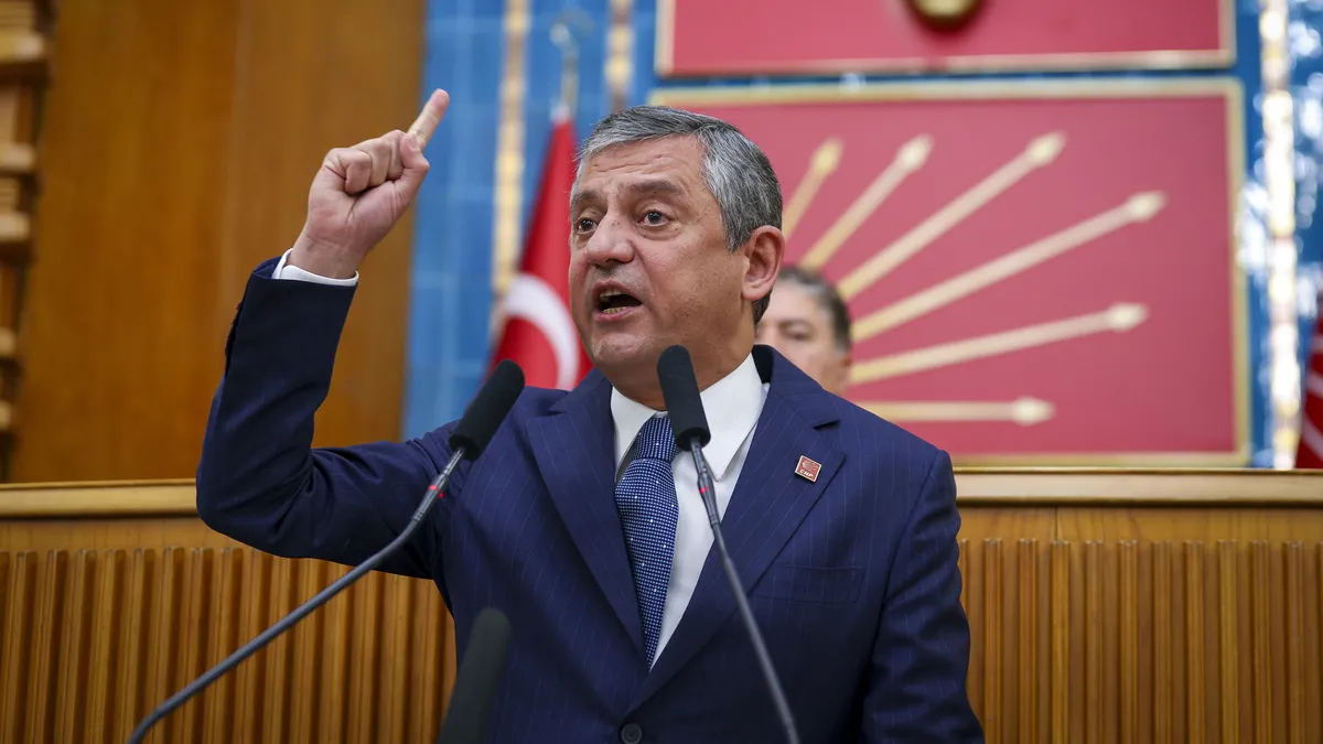Özgür Özel hakkında soruşturma: Adalet Bakanı’na yönelik sözleri yargıya taşındı