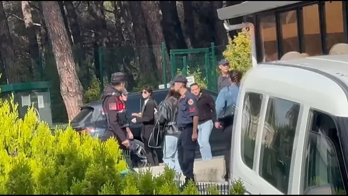 unlulere-uyusturucu-baskini-bircok-unlu-hakkinda-ifade-karari-hadise-irem-derici-engin-dilan-polat-demet-evgar-1759922163850.jpg (Foto: ahaber.com.tr EKRAN GÖRÜNTÜSÜ)