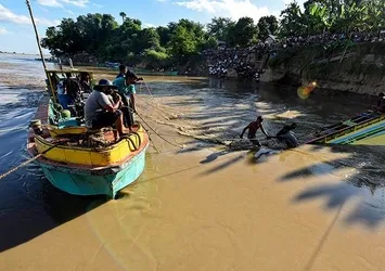 Myanmar'da feribot kazası: 40 ölü