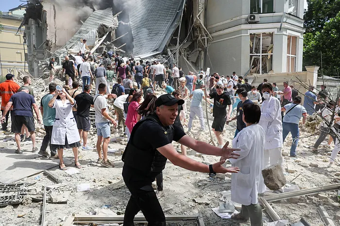 1720431134080.jpg Rusya'dan Ukrayna'ya eş zamanlı saldırı! Kiev'de üst üste patlamalar: Çok sayıda kişi öldü... - 4
