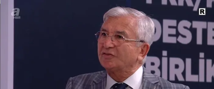 turkiyeden-abd-ve-pkkya-tarihi-uyari-tarihi-mgk-bildirisinin-sifrelerini-mesut-hakki-casin-a-haberde-anlatti-a-1716928919664.jpg Türkiye'den ABD ve PKK'ya tarihi uyarı! MGK bildirisinin şifrelerini Mesut Hakkı Caşın A Haber'de anlattı! "Amerikalılar gelsin de görelim!" - 8