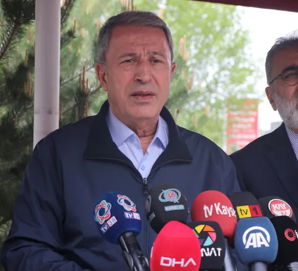 milli-savunma-bakani-hulusi-akar-acikladi-61-terorist-olduruldu-1651483713154.jpg Milli Savunma Bakanı Hulusi Akar açıkladı! 61 terörist öldürüldü - 2
