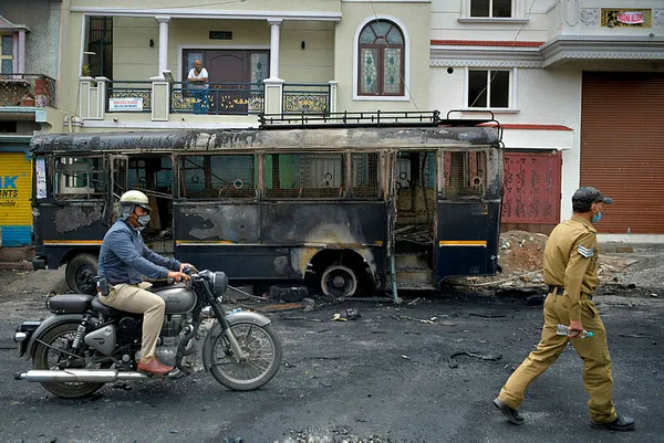 Hindistan'da Hz. Muhammed'e yönelik aşağılık mesaj! Protestolarda 3 kişi vefat etti - 9