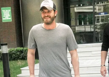 Kıvanç Tatlıtuğ ikinci kez ameliyat oldu