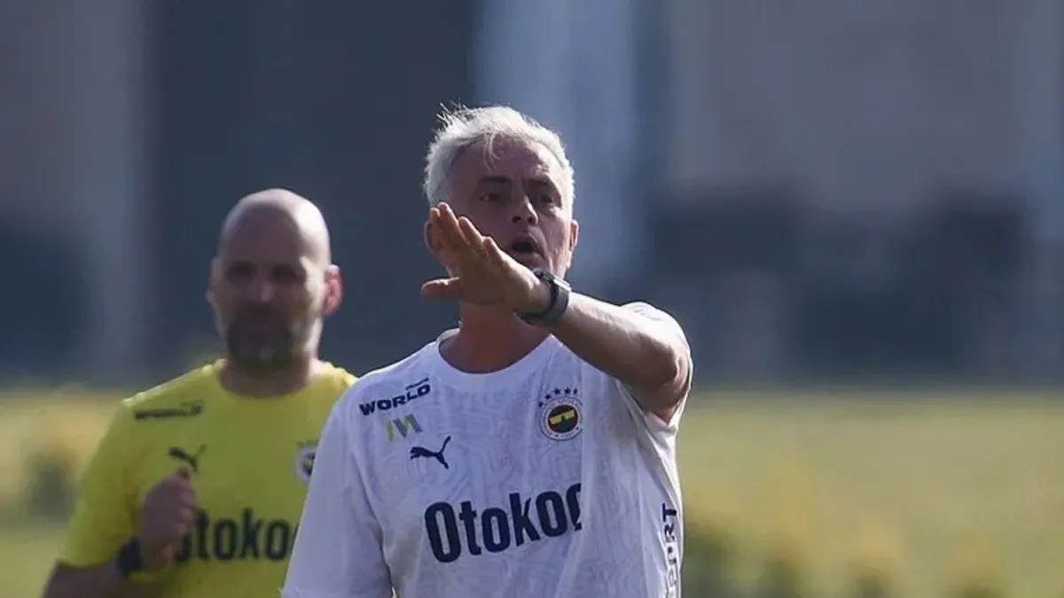 Jose Mourinho'nun gözü 8 isimde! Sevilla'dan Fenerbahçe'ye takas teklifi