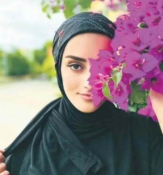 tiktok-fenomenlerinin-cirkin-savasi-sana-tecavuz-edecegim-kafani-kesip-ormana-atacagim-1635315251189.jpg Tiktok fenomenlerinin çirkin savaşı! 'Senin kafanı kesip ormana atacağım' - 1