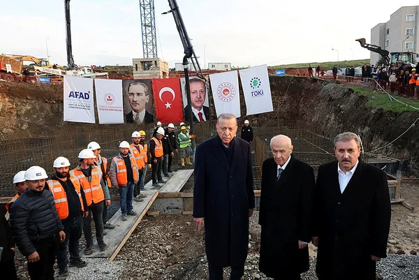 11 ilde yaralar sarılıyor! 650 bin konutun inşası için inşaat çalışmaları başladı! Başkan Erdoğan’dan temel atma töreninde flaş açıklamalar