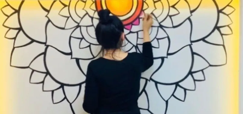 İstanbul'da lüks rezidansta kedi vahşeti! Mandala sanatçısına komşularından şoke eden suçlama: Gözlerini oyup öldürüyor