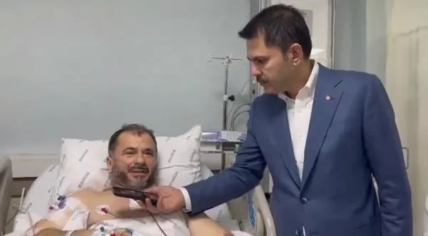 AK Parti İstanbul adayı Murat Kurum, Fatih Camii İmamı Galip Usta’yı ziyaret etti! Başkan Erdoğan’dan geçmiş olsun telefonu