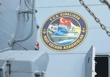 Milli savaş gemisine milli arma