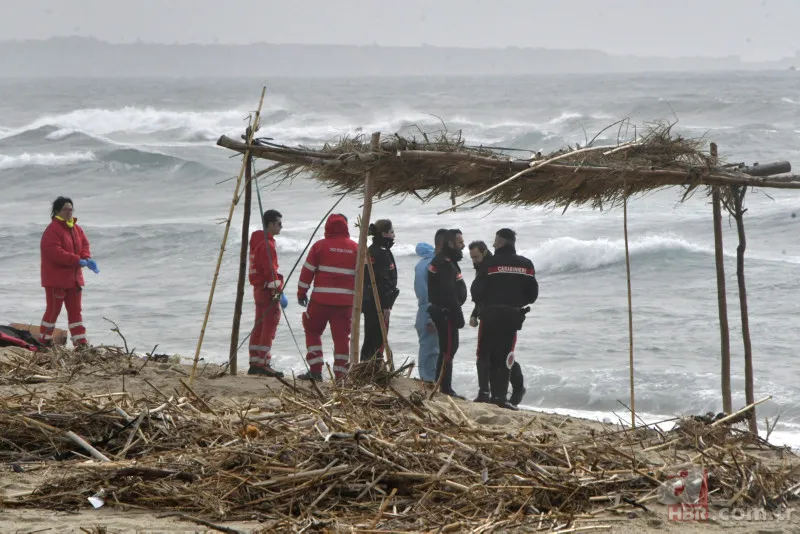 İtalya'da korkunç olay! Cansız bedenleri karaya vurdu | Aralarında bir bebek de var 6