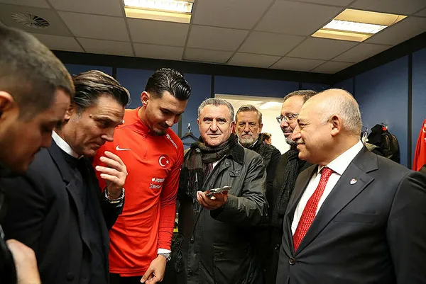 Son dakika: Başkan Erdoğan’dan A Milli Futbol Takımı’na tebrik telefonu! Dikkat çeken Almanya detayı...