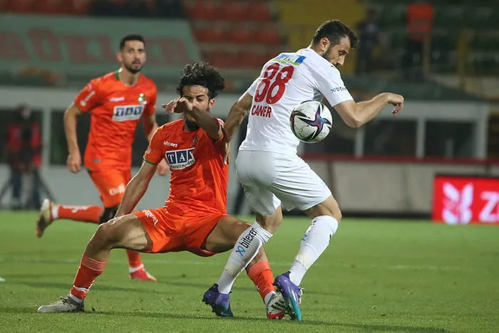 ztkda-yari-final-heyecani-aytemiz-alanyaspor-demir-grup-sivasspor-canli-izle-1650482322319.jpg