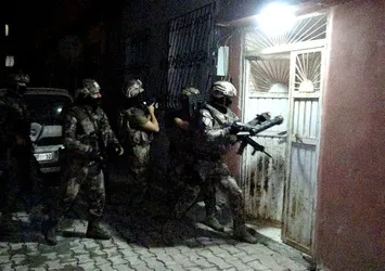 Adana'da DEAŞ operasyonu: 9 gözaltı