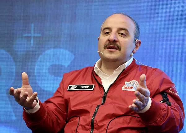 Bakan Varank’tan 7’liye tepki: Lafa gelince milletten yana oluyorlar