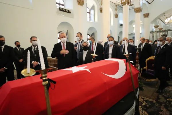 cumhurbaskani-erdogan-markar-esayanin-cenaze-toreninde-konustu-1603380397282.jpg Başkan Erdoğan: Markar deyince aklımıza ülkeye ve millete olan aşkı geliyordu - 2