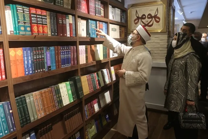 Diyanet İşleri Başkanı Ali Erbaş Diyarbakır’da gençlerle buluştu