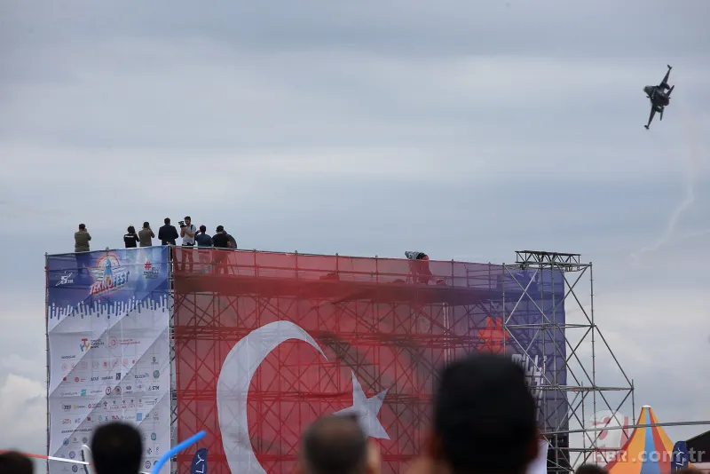Teknofest Karadeniz'e son günde ziyaretçi akını! Vatandaşlardan Kızılelma ve Hürjet'e yoğun ilgi 12
