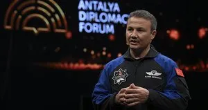 Alper Gezeravcı’dan ’uzay’ mesajı