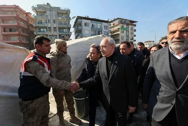 chpli-defne-belediye-baskani-ibrahim-guzelden-kirli-algi-operasyonu-iddiasini-kemal-kilicdaroglunun-goruntuler-1677179819273.jpeg CHP'li Defne Belediye Başkanı İbrahim Güzel'den kirli algı operasyonu: İddiasını Kemal Kılıçdaroğlu'nun görüntüleri yalanladı