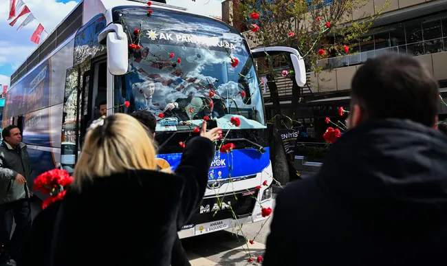 cumhur-ittifaki-ankara-adayi-turgut-altinoktan-600-daire-provokasyona-yanit-geldi-1711464430780.jpg Cumhur İttifakı Ankara adayı Turgut Altınok'tan 600 daire provokasyona yanıt geldi