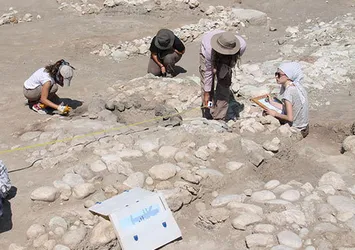 2400 yıllık ateş tapınağı gün yüzüne çıkarıldı