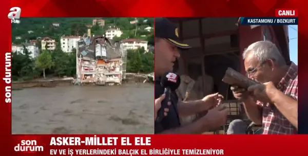 Kastamonu'da asker ve vatandaş çamur temizliği yapıyor! Kur'an-ı Kerim bulundu duygulu anlar yaşandı! A Haber böyle görüntüledi - 4