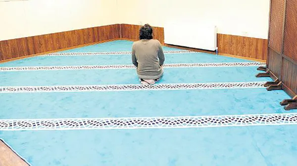 Boğaziçi Üniversitesi'nde skandal olay! Mescitte ilişkiye girdiler - 1