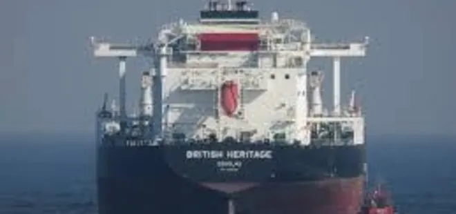 İngiliz gemisi Suudi limanına sığındı