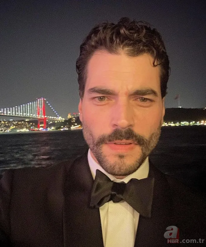 Yakışıklı oyuncu Akın Akınözü'nün annesi bakın kimmiş! Gören ablası sandı! Meğer ünlü oyuncu... 2