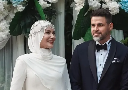 Gamze Özçelik'in eşi Reshad Strik'ten sürpriz kutlama! Eşinin doğum gününde paylaştı