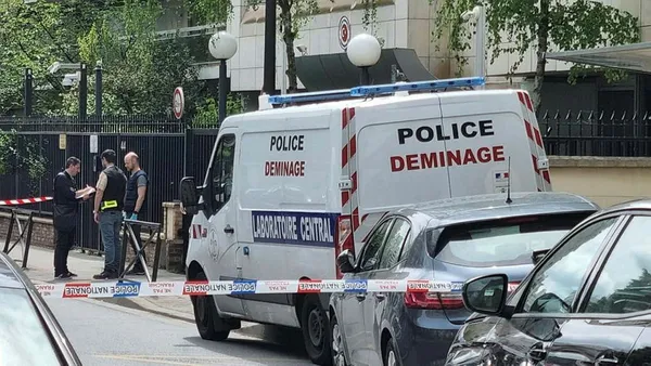 Son dakika: Türkiye'den Paris Başkonsolosluğuna saldırıya tepki! Bakan Çavuşoğlu: Somut adımlar görmek istiyoruz - 3
