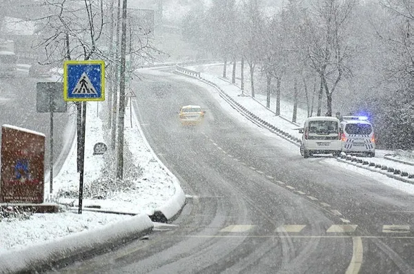 meteorolojiden-son-dakika-hava-durumu-aciklamasi-istanbula-kar-yagacak-mi-yogun-kar-uyarisi-20-ocak-2021-hava-durumu-1611113372611.jpeg Meteoroloji'den son dakika hava durumu açıklaması! İstanbul'a kar yağacak mı? Yoğun kar uyarısı! | 20 Ocak 2021 hava durumu - 9