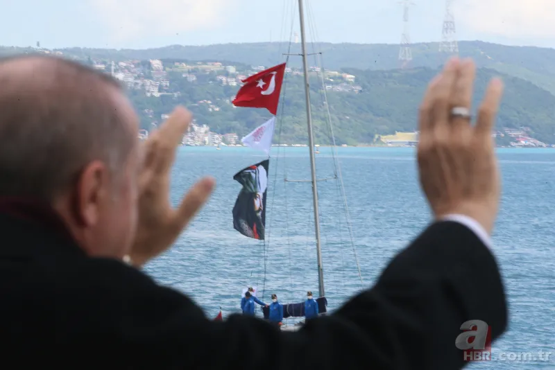 İstanbul'un fethinin 567. yılı dönümü! Gençler ve Milli sporcular Başkan Erdoğan'ı selamladı 12