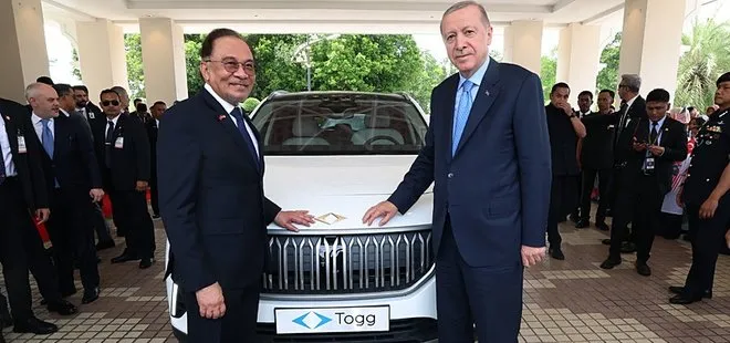 Başkan Erdoğan hediye etmişti: Malezya Başbakanı ile TOGG’da gülümseten diyalog