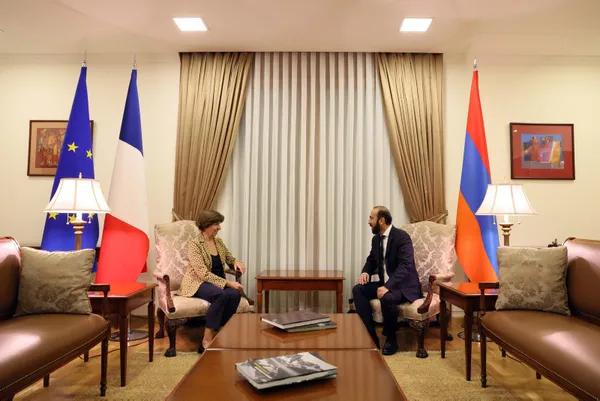 Fransa Dışişleri Bakanlığı skandal ’Ağrı Dağı’ paylaşımını savundu!