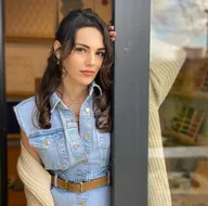 Yağmur Tanrısevsin güzelliğiyle hayran bıraktı