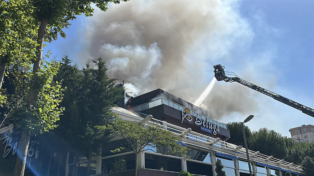 Ataşehir'de balık restoranında korkutan yangın