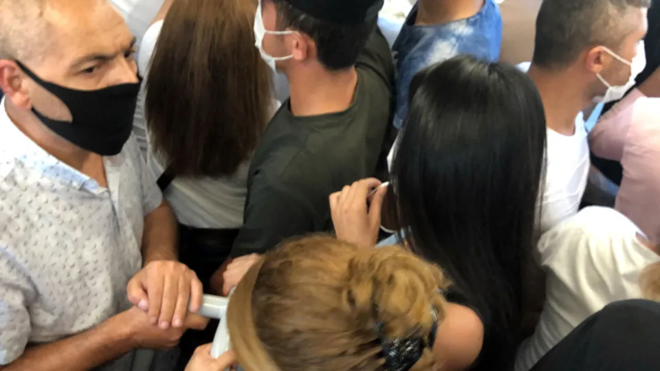 İstanbul'da otobüsler tıklım tıklım! Uzmanlardan milyonlarca çalışanı ilgilendiren flaş öneri