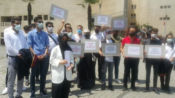 Öğrencilerin hayatıyla oynadı! Liseli gençlerden Kemal Kılıçdaroğlu’na 1 TL’lik dava!