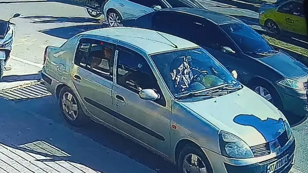 Otomobile arkadan çarpan motosiklet sürücüsü yaralandı